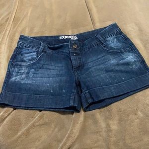 Express size 10 cuffed distressed jean shorts